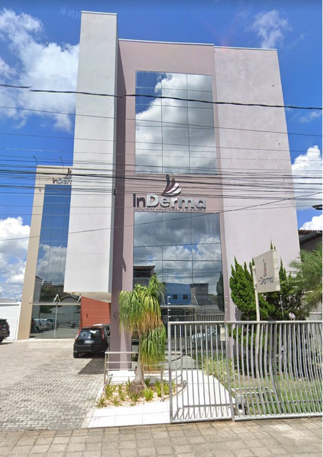 Fachada da Clínica Inderma, em Teixeira de Freitas